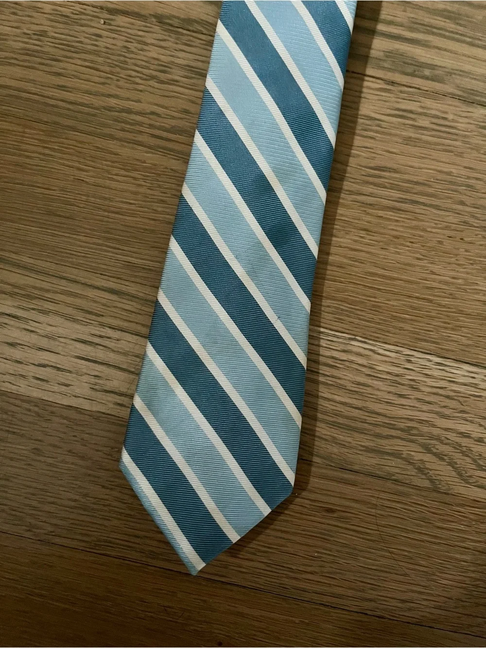 The Children’s Place Boys Classic Blue Striped Tie. Size 8-14.